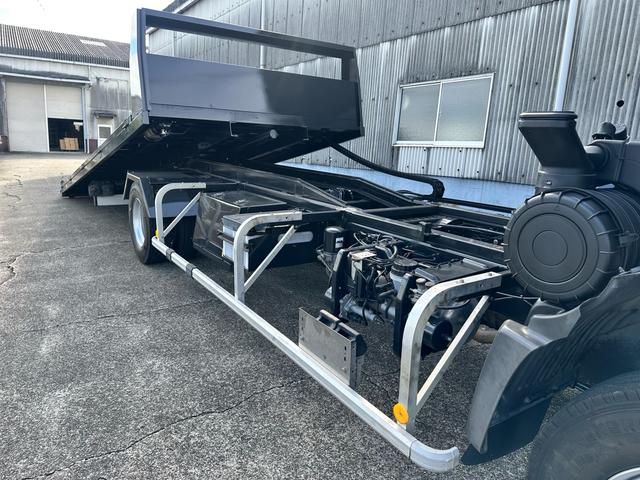 ヒノレンジャー 　積載車　キャリアカー　リモコン付き　油圧リアゲート　ウインチ　最大積載量３１００ｋｇ　ターボ車　ロングボデー長さ６５００幅２２００　ＮＥＷオールペイント（32枚目）