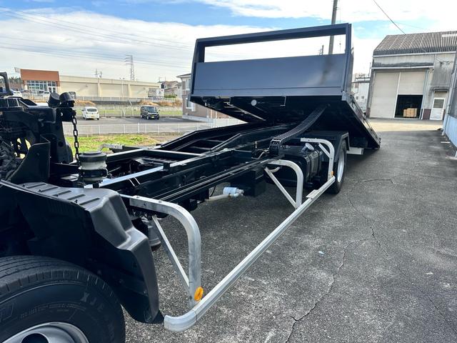 ヒノレンジャー 　積載車　キャリアカー　リモコン付き　油圧リアゲート　ウインチ　最大積載量３１００ｋｇ　ターボ車　ロングボデー長さ６５００幅２２００　ＮＥＷオールペイント（33枚目）