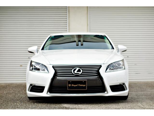 ＬＳ ＬＳ４６０　バージョンＣ　カスタム車輛　新品ＷＯＲＫシュヴァートＳＧ１ブラックカットクリア２０インチアルミ　新品エアサスコントローラー　黒革シート　パワーシート　シートクーラー　純正ナビ　クルーズコントロール　ドラレコ（4枚目）