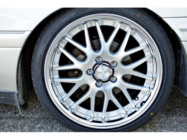 クラウン ロイヤルサルーン　自社制作車輛　新品ＷＯＲＫランベックＬＭ１カットシルバー１８インチアルミ　新品ファイナルコネクションフルタップ車高調　後付けＢｌｕｅｔｏｏｔｈ　純正ナビ　パワーシート　ＥＴＣ（5枚目）