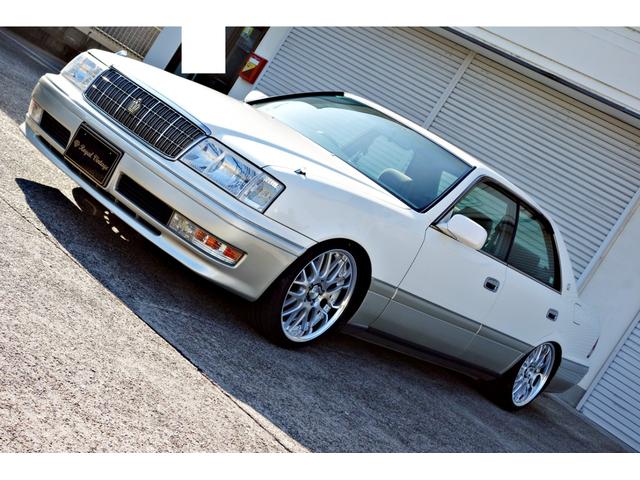 クラウン ロイヤルサルーン　自社制作車輛　新品ＷＯＲＫランベックＬＭ１カットシルバー１８インチアルミ　新品ファイナルコネクションフルタップ車高調　後付けＢｌｕｅｔｏｏｔｈ　純正ナビ　パワーシート　ＥＴＣ（14枚目）