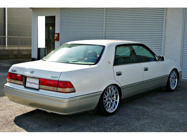 クラウン ロイヤルサルーン　自社制作車輛　新品ＷＯＲＫランベックＬＭ１カットシルバー１８インチアルミ　新品ファイナルコネクションフルタップ車高調　後付けＢｌｕｅｔｏｏｔｈ　純正ナビ　パワーシート　ＥＴＣ（28枚目）