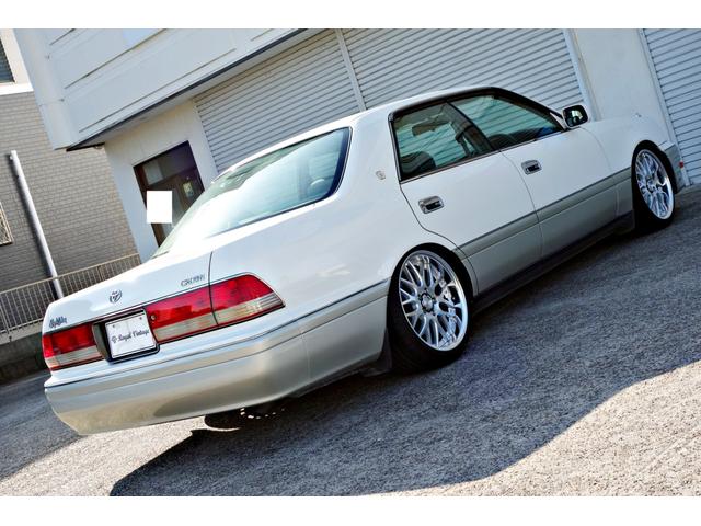 クラウン ロイヤルサルーン　自社制作車輛　新品ＷＯＲＫランベックＬＭ１カットシルバー１８インチアルミ　新品ファイナルコネクションフルタップ車高調　後付けＢｌｕｅｔｏｏｔｈ　純正ナビ　パワーシート　ＥＴＣ（31枚目）