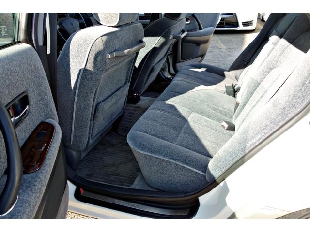 クラウン ロイヤルサルーン　自社制作車輛　新品ＷＯＲＫランベックＬＭ１カットシルバー１８インチアルミ　新品ファイナルコネクションフルタップ車高調　後付けＢｌｕｅｔｏｏｔｈ　純正ナビ　パワーシート　ＥＴＣ（40枚目）