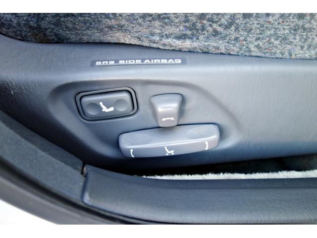 クラウン ロイヤルサルーン　自社制作車輛　新品ＷＯＲＫランベックＬＭ１カットシルバー１８インチアルミ　新品ファイナルコネクションフルタップ車高調　後付けＢｌｕｅｔｏｏｔｈ　純正ナビ　パワーシート　ＥＴＣ（53枚目）