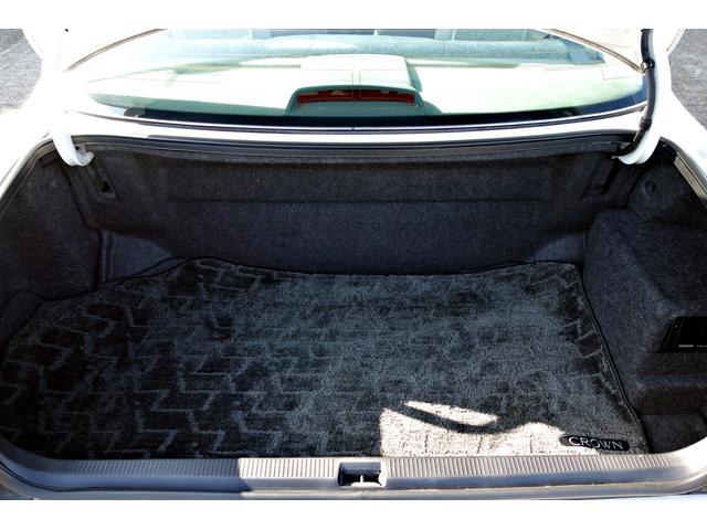 クラウン ロイヤルサルーン　自社制作車輛　新品ＷＯＲＫランベックＬＭ１カットシルバー１８インチアルミ　新品ファイナルコネクションフルタップ車高調　後付けＢｌｕｅｔｏｏｔｈ　純正ナビ　パワーシート　ＥＴＣ（54枚目）