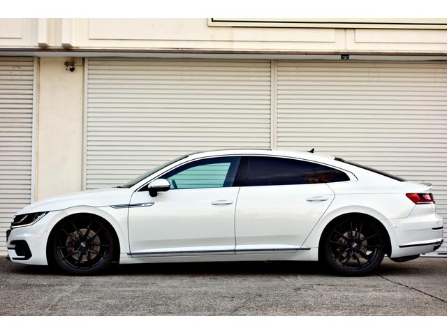 アルテオン ＴＳＩ　４モーション　Ｒラインアドバンス　カスタム車輛　ユーザー買取車　ＫＷ車高調ＯＺＲＡＣＩＮＧ２０インチアルミ　黒革シート　サンルーフ　前後ドラレコ　レーダー　純正ナビ　Ｂｌｕｅｔｏｏｔｈ　パワートランク　全周囲カメラ　４ＷＤ（17枚目）