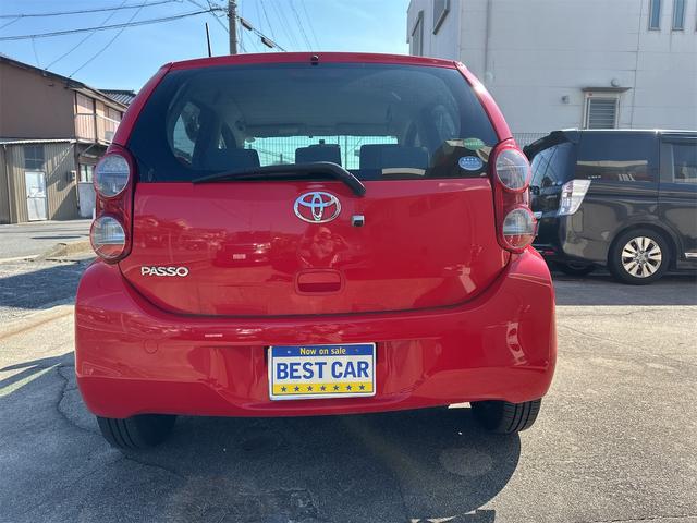 パッソ Ｘ　Ｌパッケージ　エアコン　パワーステアリング　パワーウィンドウ　運転席エアバッグ　助手席エアバッグ　スマートキー　電動格納ミラー　バックカメラ（3枚目）