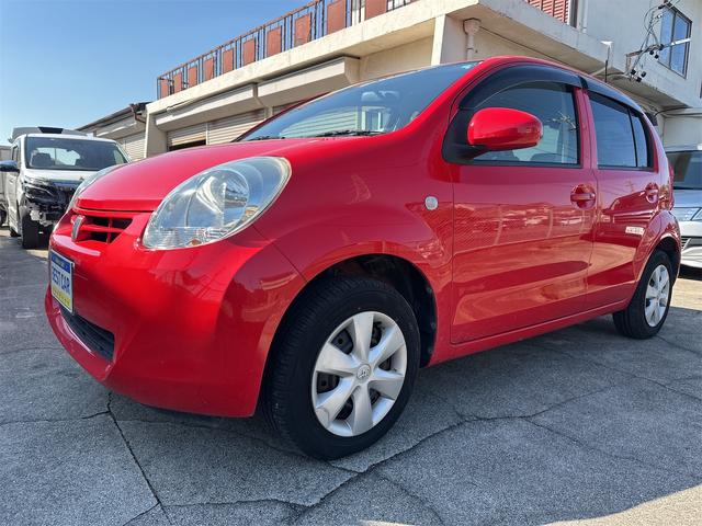 パッソ Ｘ　Ｌパッケージ　エアコン　パワーステアリング　パワーウィンドウ　運転席エアバッグ　助手席エアバッグ　スマートキー　電動格納ミラー　バックカメラ（7枚目）