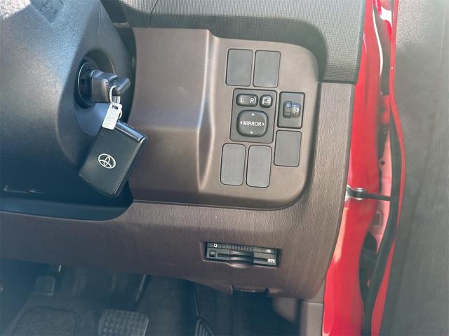 パッソ Ｘ　Ｌパッケージ　エアコン　パワーステアリング　パワーウィンドウ　運転席エアバッグ　助手席エアバッグ　スマートキー　電動格納ミラー　バックカメラ（28枚目）
