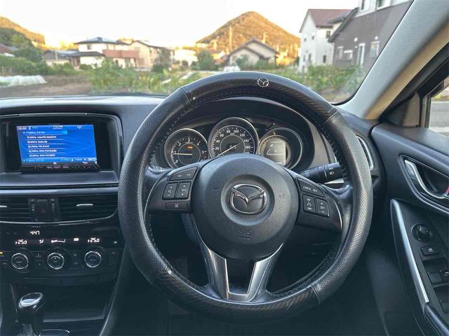 自ら操るハンドル！ドライバーの生命線です。お客様の目で実際にご確認ください。