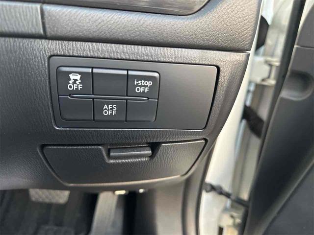 ★アイドリングストップ★信号待ちなどで停車したら、エンジンを自動停止！ガソリンを節約して、とびきりエコな走りを楽しめます！特別な操作は不要です！