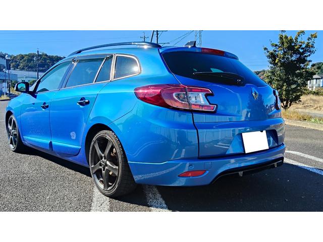 メガーヌエステート ＧＴライン　ターボ　ＫＷ車高調　純正ナビ　地デジＴＶ　ＥＴＣ　バックモニター　Ｂｌｕｅｔｏｏｔｈ　１７インチＡＷ（2枚目）