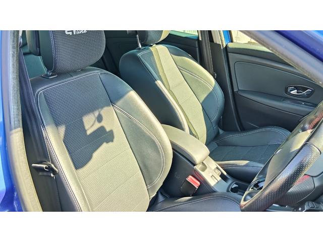 メガーヌエステート ＧＴライン　ターボ　ＫＷ車高調　純正ナビ　地デジＴＶ　ＥＴＣ　バックモニター　Ｂｌｕｅｔｏｏｔｈ　１７インチＡＷ（5枚目）