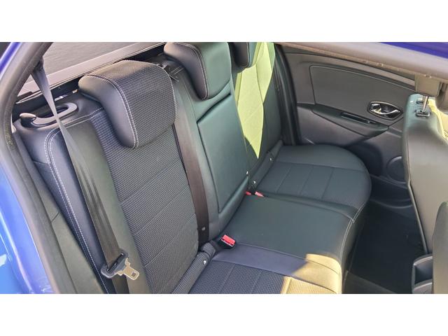 メガーヌエステート ＧＴライン　ターボ　ＫＷ車高調　純正ナビ　地デジＴＶ　ＥＴＣ　バックモニター　Ｂｌｕｅｔｏｏｔｈ　１７インチＡＷ（6枚目）