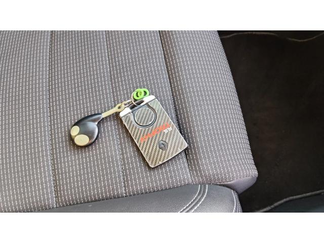 メガーヌエステート ＧＴライン　ターボ　ＫＷ車高調　純正ナビ　地デジＴＶ　ＥＴＣ　バックモニター　Ｂｌｕｅｔｏｏｔｈ　１７インチＡＷ（32枚目）