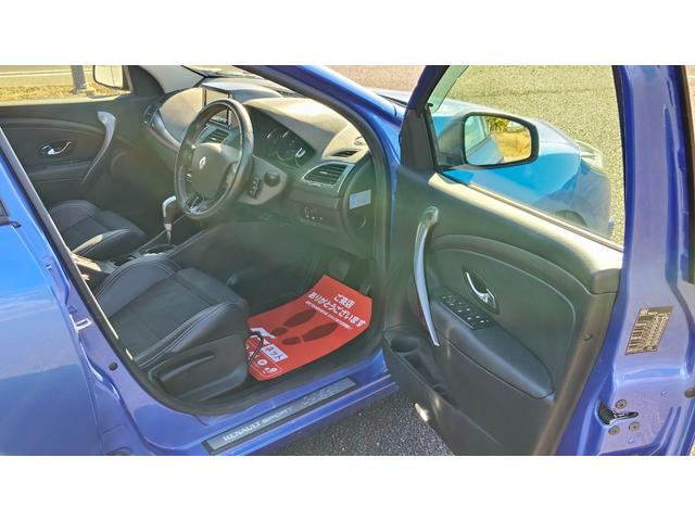 メガーヌエステート ＧＴライン　ターボ　ＫＷ車高調　純正ナビ　地デジＴＶ　ＥＴＣ　バックモニター　Ｂｌｕｅｔｏｏｔｈ　１７インチＡＷ（33枚目）