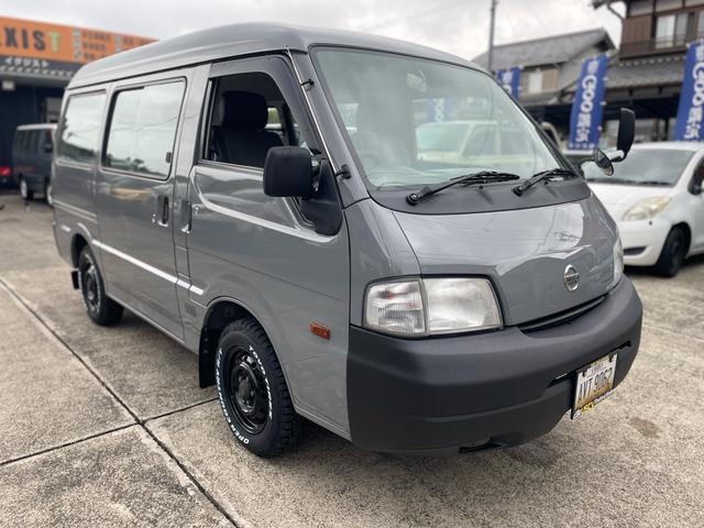 バネットバン ＤＸ　Ｎｏｘ・ＰＭ適合者　ディーゼルエンジン　タイミングベルト交換済み　前後バンパーラプターライナー塗装　車検対応ゴツゴツホワイトレタータイヤ　ブラックスチールホイール　ＯＢＤ検査済み　ハイルーフ　５ドア（11枚目）