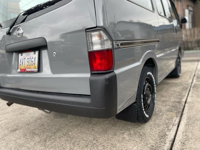 バネットバン ＤＸ　Ｎｏｘ・ＰＭ適合者　ディーゼルエンジン　タイミングベルト交換済み　前後バンパーラプターライナー塗装　車検対応ゴツゴツホワイトレタータイヤ　ブラックスチールホイール　ＯＢＤ検査済み　ハイルーフ　５ドア（21枚目）