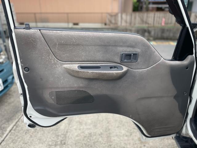 バネットバン ＤＸ　Ｎｏｘ・ＰＭ適合者　ディーゼルエンジン　タイミングベルト交換済み　前後バンパーラプターライナー塗装　車検対応ゴツゴツホワイトレタータイヤ　ブラックスチールホイール　ＯＢＤ検査済み　ハイルーフ　５ドア（32枚目）