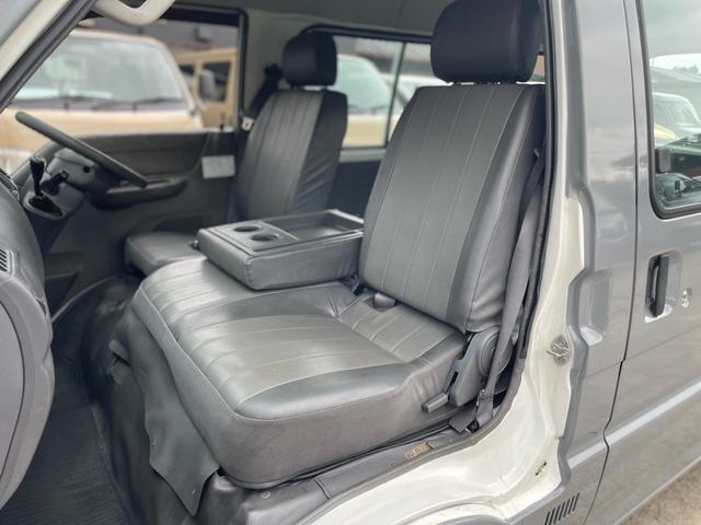 バネットバン ＤＸ　Ｎｏｘ・ＰＭ適合者　ディーゼルエンジン　タイミングベルト交換済み　前後バンパーラプターライナー塗装　車検対応ゴツゴツホワイトレタータイヤ　ブラックスチールホイール　ＯＢＤ検査済み　ハイルーフ　５ドア（34枚目）