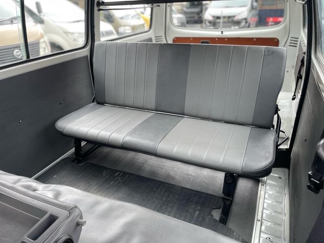 バネットバン ＤＸ　Ｎｏｘ・ＰＭ適合者　ディーゼルエンジン　タイミングベルト交換済み　前後バンパーラプターライナー塗装　車検対応ゴツゴツホワイトレタータイヤ　ブラックスチールホイール　ＯＢＤ検査済み　ハイルーフ　５ドア（37枚目）