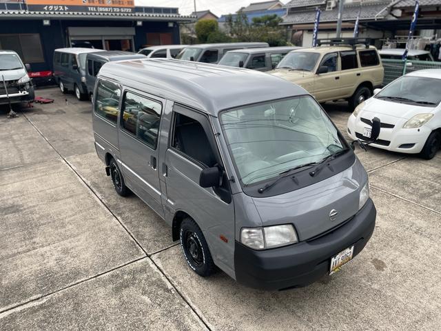 バネットバン ＤＸ　Ｎｏｘ・ＰＭ適合者　ディーゼルエンジン　タイミングベルト交換済み　前後バンパーラプターライナー塗装　車検対応ゴツゴツホワイトレタータイヤ　ブラックスチールホイール　ＯＢＤ検査済み　ハイルーフ　５ドア（48枚目）