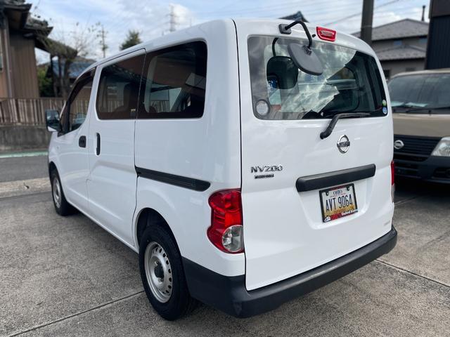 ＮＶ２００バネットバン ＤＸ　ルームミラー型前後ドライブレコーダー　ＯＢＤ検査済み　タイミングチェーン車両　キーレスキー　両側パワーウィンドウ　５ドア　オートマ（15枚目）