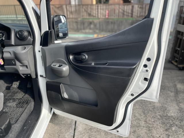 ＮＶ２００バネットバン ＤＸ　ルームミラー型前後ドライブレコーダー　ＯＢＤ検査済み　タイミングチェーン車両　キーレスキー　両側パワーウィンドウ　５ドア　オートマ（24枚目）