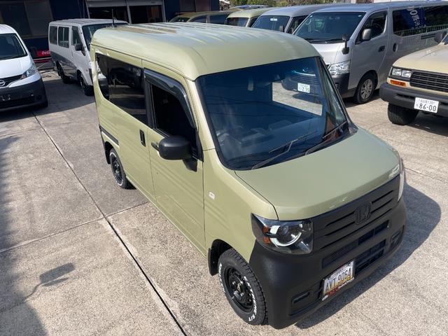 Ｎ－ＶＡＮ ファン・ターボ　プラススタイル　ファン　ターボ　前後バンパーラプターライナー塗装　車検対応ゴツゴツホワイトレタータイヤ　ブラックスチールホイール　ナビ　ＴＶ　ｂａｃｋカメラ　ＥＴＣ　スマートキー　ＬＥＤヘッドライト（2枚目）