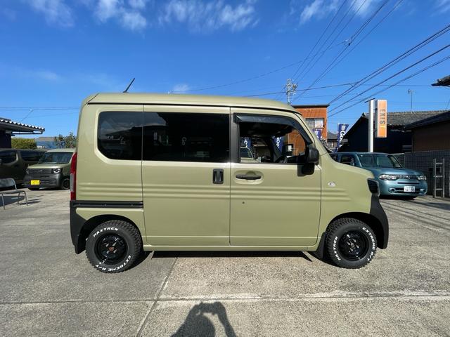 Ｎ－ＶＡＮ ファン・ターボ　プラススタイル　ファン　ターボ　前後バンパーラプターライナー塗装　車検対応ゴツゴツホワイトレタータイヤ　ブラックスチールホイール　ナビ　ＴＶ　ｂａｃｋカメラ　ＥＴＣ　スマートキー　ＬＥＤヘッドライト（13枚目）