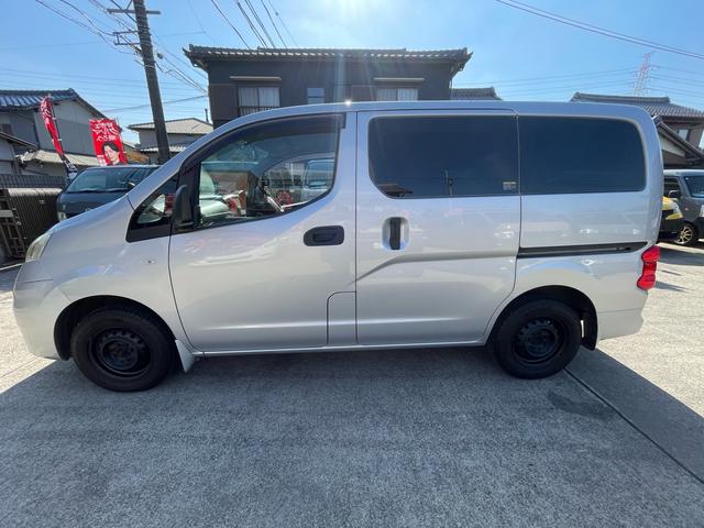 NV200バネットバン GX OBD検査済み 助手席エアバッグ ナビ バックカメラ ETC付 リア席ワゴン用シート シートベルト付き キーレスキー スモークガラス 前後カラーバンパー パワーウィンドウ ベース車両(12枚目)