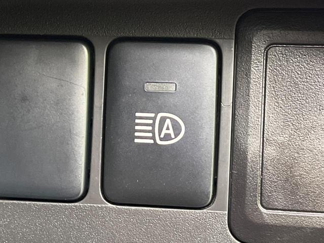 ハイウェイスター X 純正ナビ 禁煙車 全周囲カメラ Bluetooth再生 ETC スマートキー プッシュスタート オートエアコン オートライト 純正14インチアルミ HIDヘッドライト ドアバイザー プライバシーガラス(29枚目)