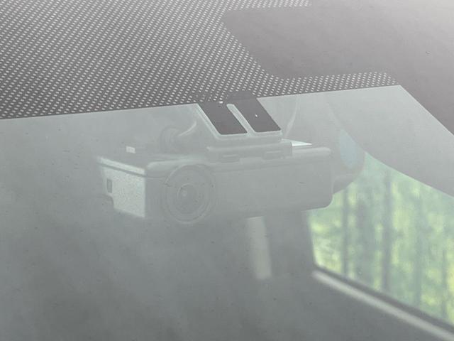 ハイウェイスター X 禁煙車 衝突軽減ブレーキ 純正SDナビ 前週井カメラ バックカメラ Bluetooth再生 フルセグTV HIDヘッドライト スマートキー オートライト 革巻きステアリング ステアリングスイッチ(4枚目)