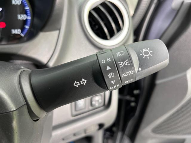 ハイウェイスター X 禁煙車 衝突軽減ブレーキ 純正SDナビ 前週井カメラ バックカメラ Bluetooth再生 フルセグTV HIDヘッドライト スマートキー オートライト 革巻きステアリング ステアリングスイッチ(19枚目)
