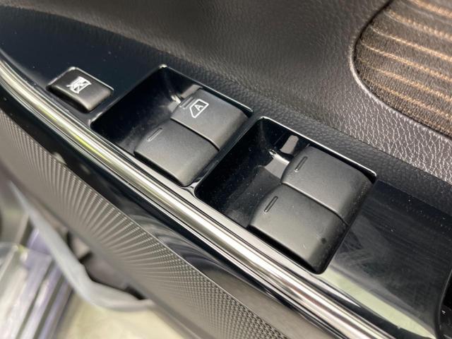 ハイウェイスター X 禁煙車 衝突軽減ブレーキ 純正SDナビ 前週井カメラ バックカメラ Bluetooth再生 フルセグTV HIDヘッドライト スマートキー オートライト 革巻きステアリング ステアリングスイッチ(25枚目)