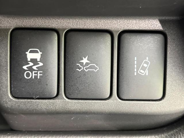 ハイウェイスター X 禁煙車 衝突軽減ブレーキ 純正SDナビ 前週井カメラ バックカメラ Bluetooth再生 フルセグTV HIDヘッドライト スマートキー オートライト 革巻きステアリング ステアリングスイッチ(28枚目)