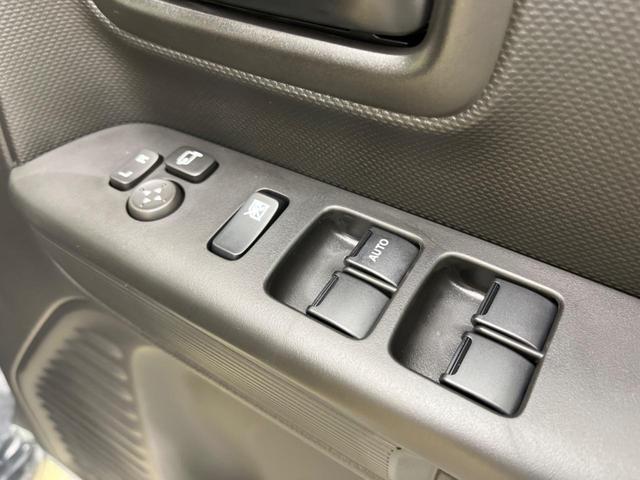 ハイブリッドG 届出済未使用 禁煙車 衝突警報装置 クリアランスソナー オートライト スマートキー 両側スライドドア 電動格納ミラー バニティーミラー シートベルトアジャスター 盗難防止システム(8枚目)