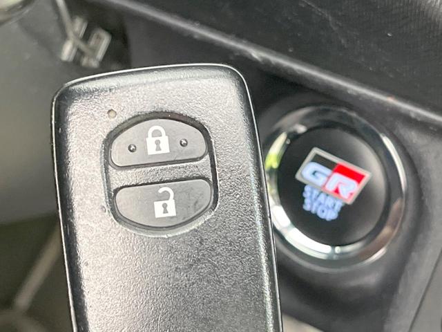 アクア Ｇ　ＧＲスポーツ　純正９型ナビ　バックカメラ　衝突被害軽減システム　禁煙車　ハーフレザーシート　スマートキー　ＬＥＤヘッド　ビルトインＥＴＣ　クルコン　オートハイビーム　オートライト　オートエアコン（7枚目）