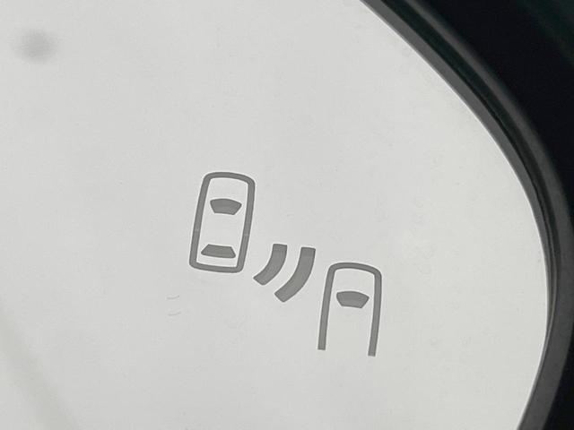 ヤリスクロス ハイブリッドＺ　バックカメラ　セーフティセンス　レーダークルーズ　純正８型ナビ　禁煙車　ハーフレザーシート　パワーシート　コーナーセンサー　スマートキー　ＬＥＤヘッド　ＥＴＣ　オートハイビーム　オートライト（5枚目）