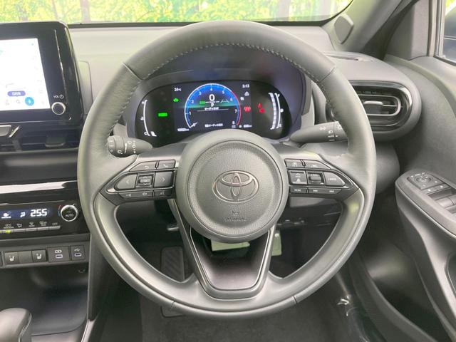 ヤリスクロス ハイブリッドＺ　バックカメラ　セーフティセンス　レーダークルーズ　純正８型ナビ　禁煙車　ハーフレザーシート　パワーシート　コーナーセンサー　スマートキー　ＬＥＤヘッド　ＥＴＣ　オートハイビーム　オートライト（11枚目）