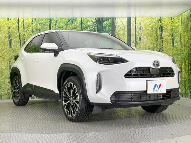 ヤリスクロス ハイブリッドＺ　バックカメラ　セーフティセンス　レーダークルーズ　純正８型ナビ　禁煙車　ハーフレザーシート　パワーシート　コーナーセンサー　スマートキー　ＬＥＤヘッド　ＥＴＣ　オートハイビーム　オートライト（16枚目）