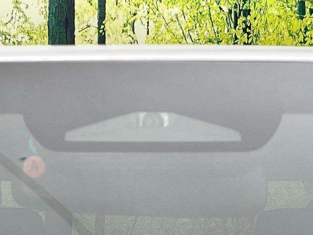 ヤリスクロス ハイブリッドＺ　バックカメラ　セーフティセンス　レーダークルーズ　純正８型ナビ　禁煙車　ハーフレザーシート　パワーシート　コーナーセンサー　スマートキー　ＬＥＤヘッド　ＥＴＣ　オートハイビーム　オートライト（22枚目）