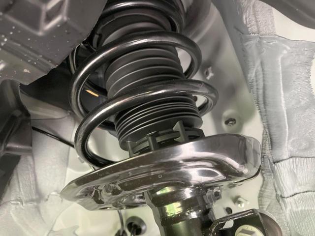 シエンタ ハイブリッドＺ　登録済未使用車　両側電動ドア　全周囲カメラ　純正１０．５型ナビ　セーフティセンス　レーダークルーズ　ドラレコ　コーナーセンサー　スマートキー　ＬＥＤヘッド　ＥＴＣ２．０　オートハイビーム　オートライト（21枚目）