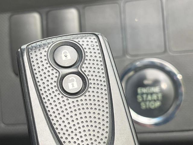 ムーヴ カスタム　Ｘリミテッド　純正ナビ　バックカメラ　禁煙車　スマートキー　ＨＩＤヘッドライト　オートエアコン　純正１４インチアルミ　ＣＤ　地デジ　プライバシーガラス　ドアバイザー　盗難防止システム（7枚目）