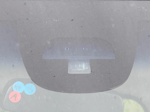 Ｎ－ＢＯＸカスタム Ｇ　ターボＳＳブラックスタイルパッケージ　両側電動ドア　ＳＤナビ　バックカメラ　衝突被害軽減システム　禁煙車　スマートキー　ＨＩＤヘッド　ビルトインＥＴＣ　クルコン　オートライト　オートエアコン　純正１５インチアルミ（5枚目）