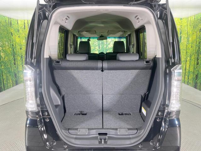 Ｎ－ＢＯＸカスタム Ｇ　ターボＳＳブラックスタイルパッケージ　両側電動ドア　ＳＤナビ　バックカメラ　衝突被害軽減システム　禁煙車　スマートキー　ＨＩＤヘッド　ビルトインＥＴＣ　クルコン　オートライト　オートエアコン　純正１５インチアルミ（10枚目）