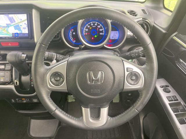 Ｎ－ＢＯＸカスタム Ｇ　ターボＳＳブラックスタイルパッケージ　両側電動ドア　ＳＤナビ　バックカメラ　衝突被害軽減システム　禁煙車　スマートキー　ＨＩＤヘッド　ビルトインＥＴＣ　クルコン　オートライト　オートエアコン　純正１５インチアルミ（11枚目）