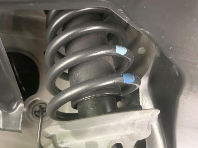 Ｎ－ＢＯＸカスタム Ｇ　ターボＳＳブラックスタイルパッケージ　両側電動ドア　ＳＤナビ　バックカメラ　衝突被害軽減システム　禁煙車　スマートキー　ＨＩＤヘッド　ビルトインＥＴＣ　クルコン　オートライト　オートエアコン　純正１５インチアルミ（20枚目）