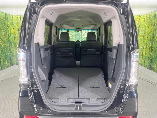 Ｎ－ＢＯＸカスタム Ｇ　ターボＳＳブラックスタイルパッケージ　両側電動ドア　ＳＤナビ　バックカメラ　衝突被害軽減システム　禁煙車　スマートキー　ＨＩＤヘッド　ビルトインＥＴＣ　クルコン　オートライト　オートエアコン　純正１５インチアルミ（38枚目）